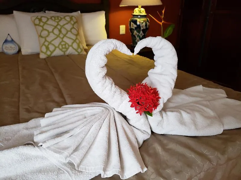 Hacienda San Miguel Hotel & Suites Κοζουμέλ 3*,